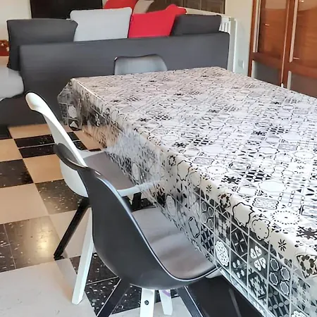 Cosy + Terrasse * 科尔尼蒙
